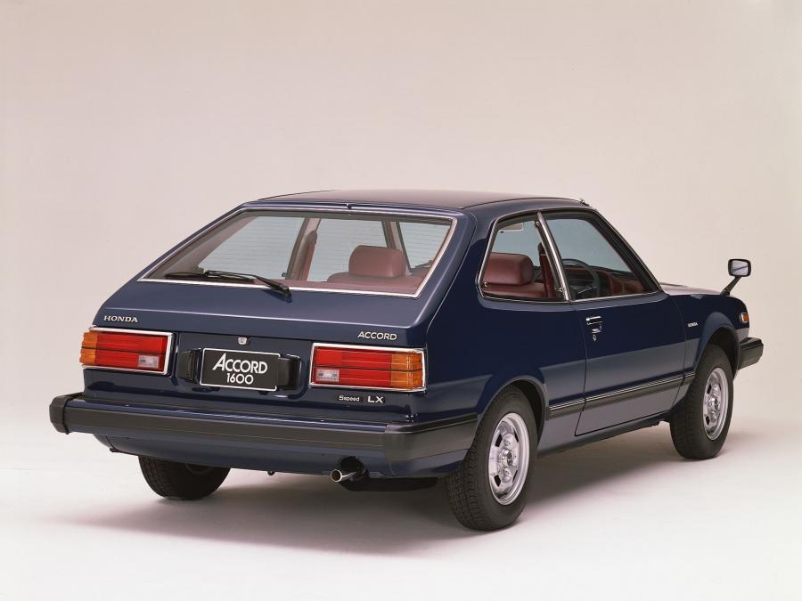  Honda Accord Hatchback 1976 года  (фото 17 из 23)